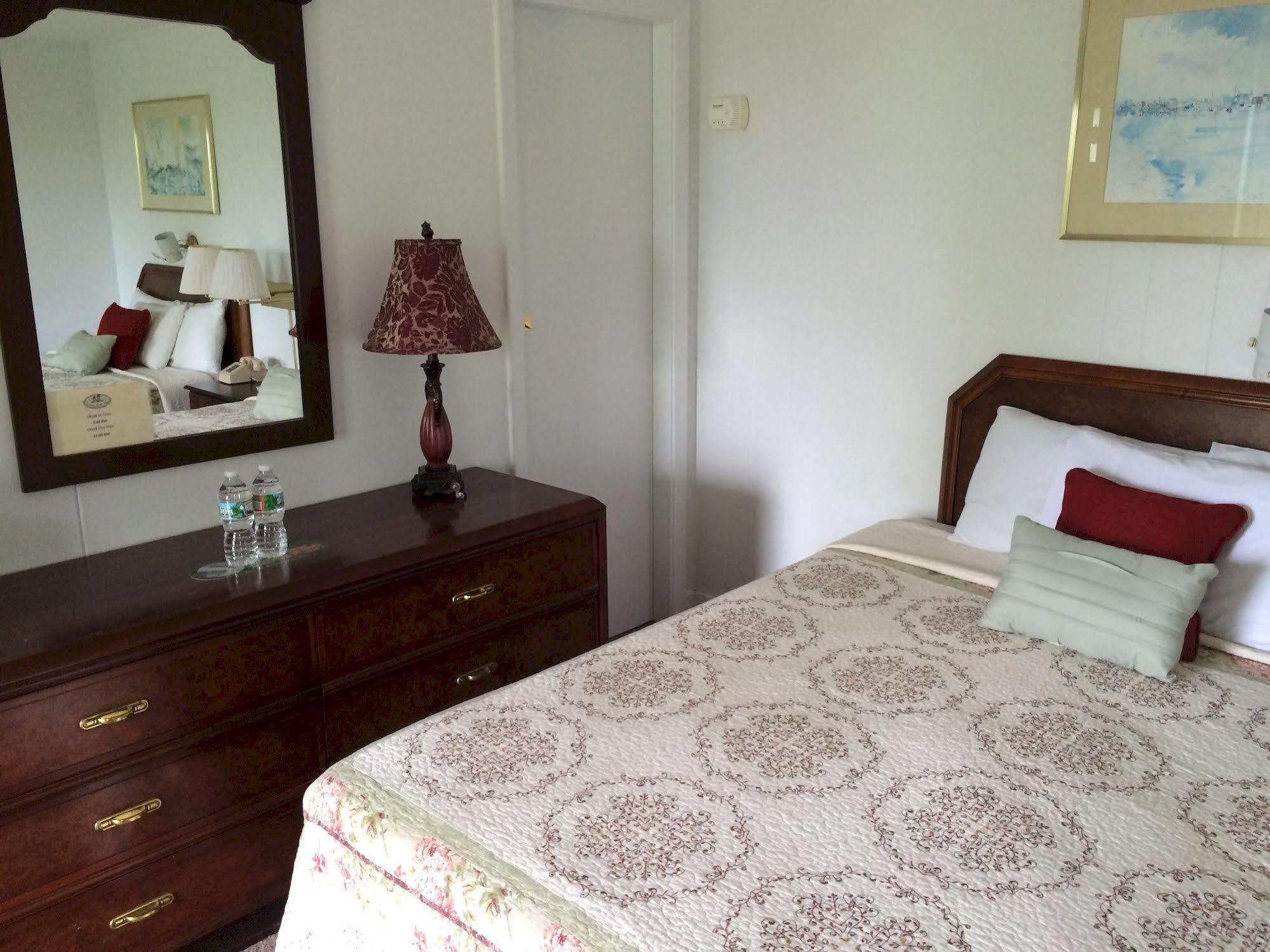 Castle Manor Inn Gloucester Extérieur photo